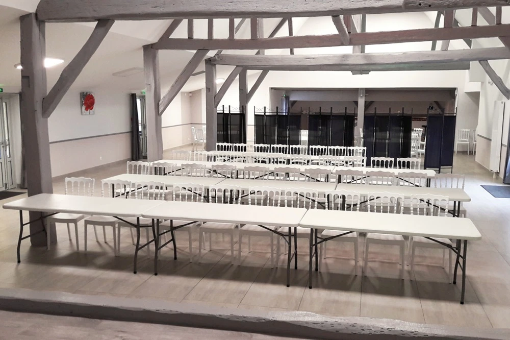 Salle aménagée pour un séminaire